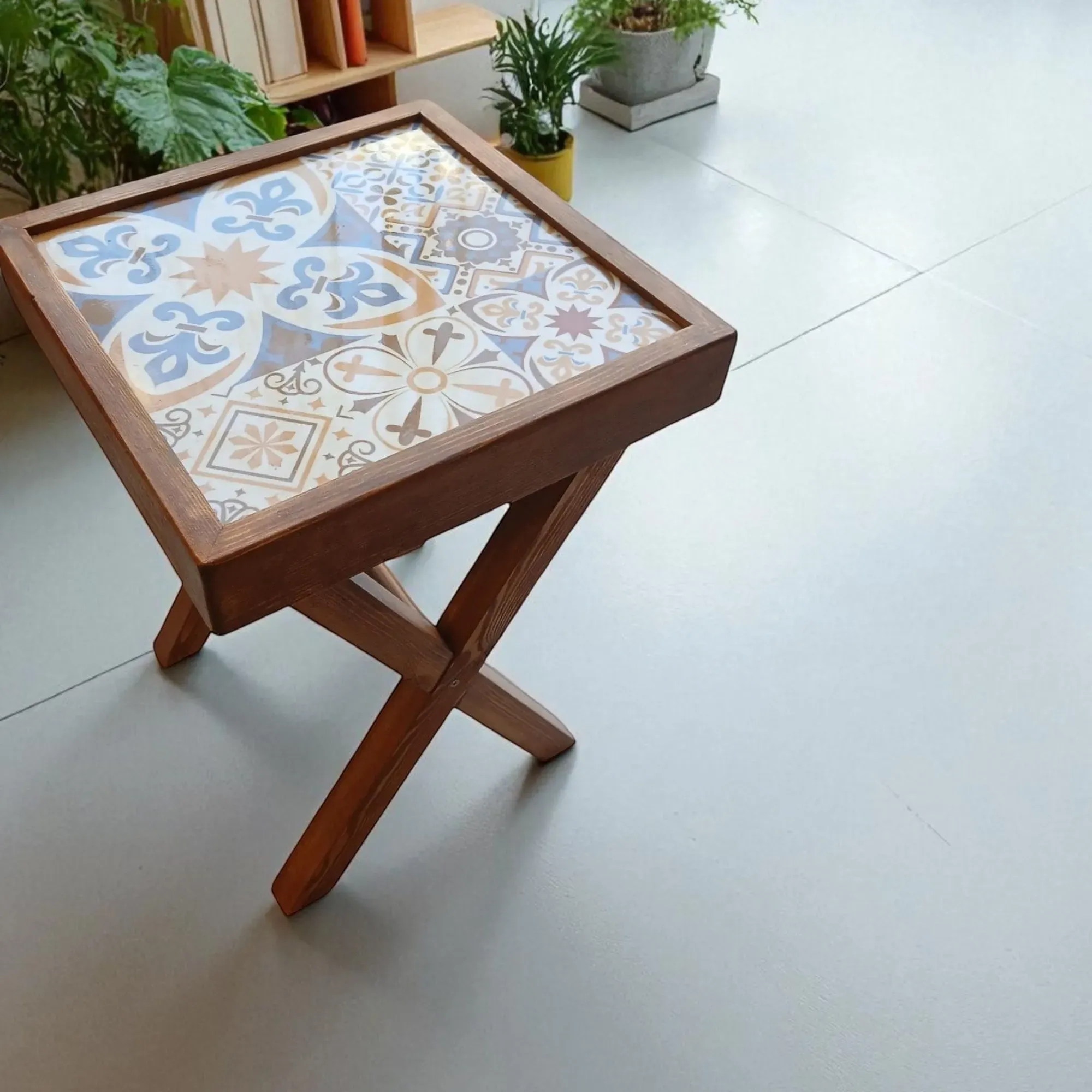 Handcrafted Small Ceramic Accent Table – Pine Wood Pattern Top - 3 kg