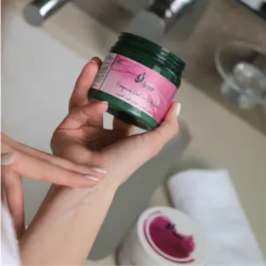 Dead Sea Body Scrub 250g – Vitamin E, Mineral Salt, Pomegranate Scent